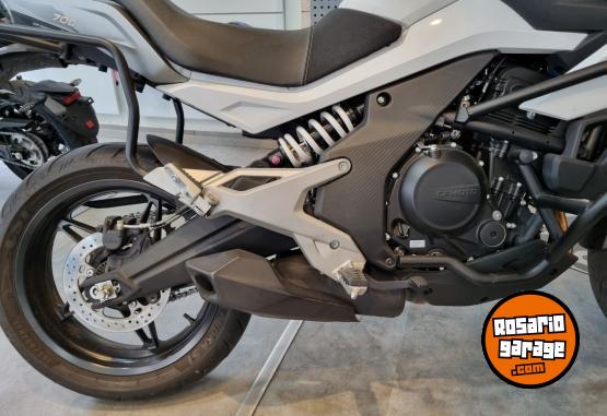 Motos - CF 700 MT 2024 Nafta 8826Km - En Venta