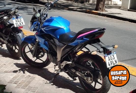 Motos - Suzuki Gixxer 2017 Nafta 20000Km - En Venta