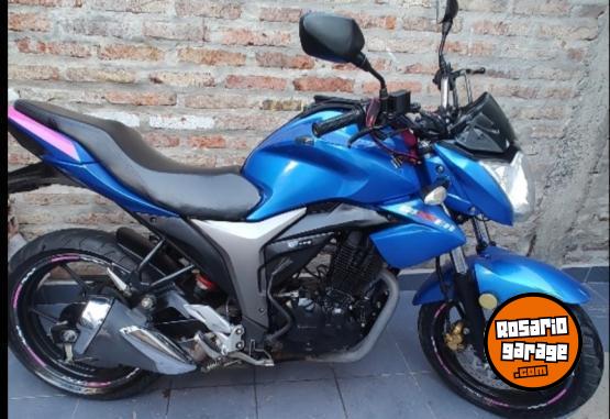 Motos - Suzuki Gixxer 2017 Nafta 20000Km - En Venta