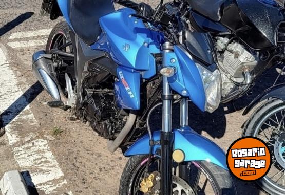 Motos - Suzuki Gixxer 2017 Nafta 20000Km - En Venta
