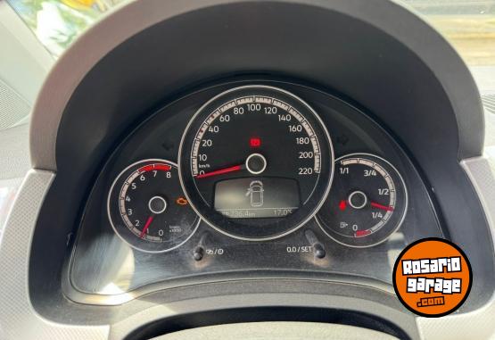 Autos - Volkswagen UP Higth 2017 Nafta 114000Km - En Venta