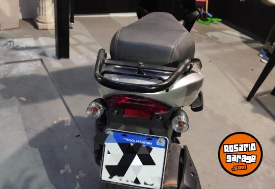 Motos - Kymco Agility 2022 Nafta 9800Km - En Venta