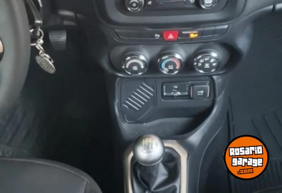 Camionetas - Chrysler Jeep renegade 2018 Nafta 70000Km - En Venta