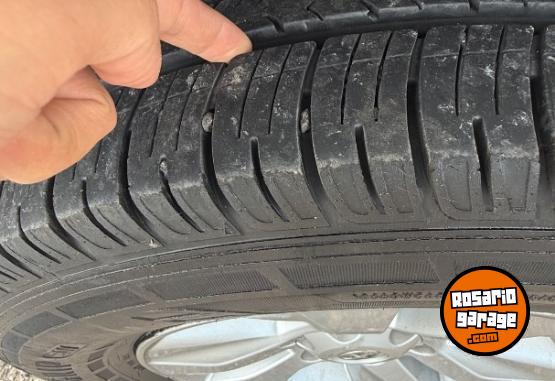 Camionetas - Toyota Hilux 2017 Diesel 200000Km - En Venta