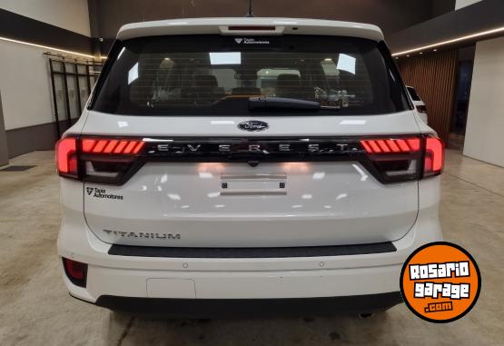 Camionetas - Ford EVEREST 2.3 NAFTA 7ASIENT 2025 Nafta 0Km - En Venta