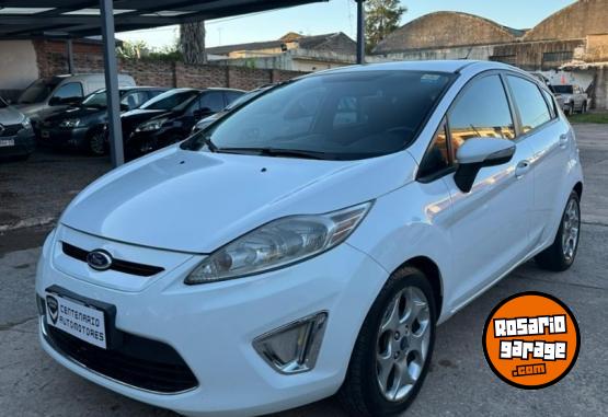 Autos - Ford Fiesta Kinetic Titanium 2012 Nafta 112000Km - En Venta