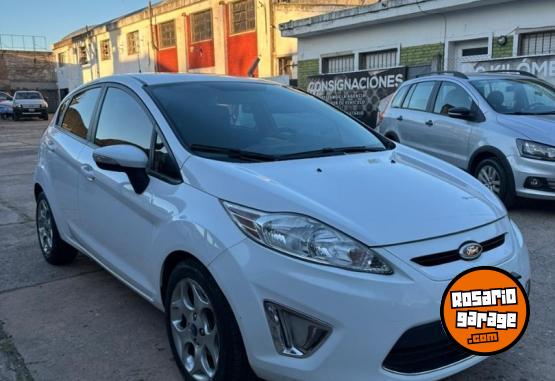 Autos - Ford Fiesta Kinetic Titanium 2012 Nafta 112000Km - En Venta