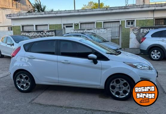 Autos - Ford Fiesta Kinetic Titanium 2012 Nafta 112000Km - En Venta