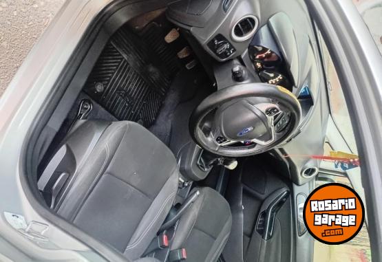 Autos - Ford Fiesta kinetic se 2015 Nafta 165000Km - En Venta