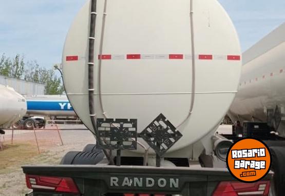 Camiones y Grúas - 2025 RANDON tanque Monocisterna - En Venta