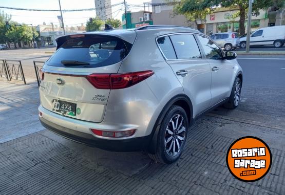 Camionetas - Kia KIA SPORTAGE 4x4 CRDI AT 2018 Diesel 130000Km - En Venta