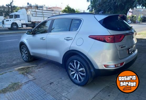 Camionetas - Kia KIA SPORTAGE 4x4 CRDI AT 2018 Diesel 130000Km - En Venta