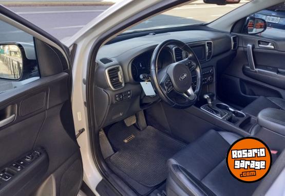 Camionetas - Kia KIA SPORTAGE 4x4 CRDI AT 2018 Diesel 130000Km - En Venta