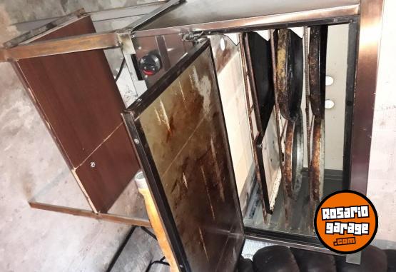 Otros - LÍQUIDO POR CIERRE DE NEGOCIO Freezer y horno pizzero - En Venta
