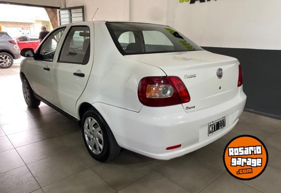 Autos - Fiat Siena 2013 GNC 140000Km - En Venta