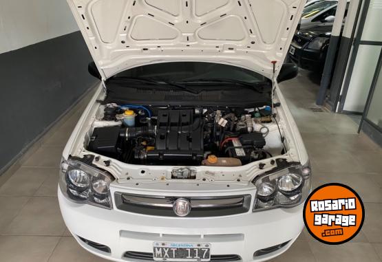 Autos - Fiat Siena 2013 GNC 140000Km - En Venta