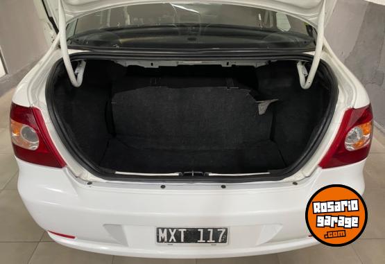 Autos - Fiat Siena 2013 GNC 140000Km - En Venta