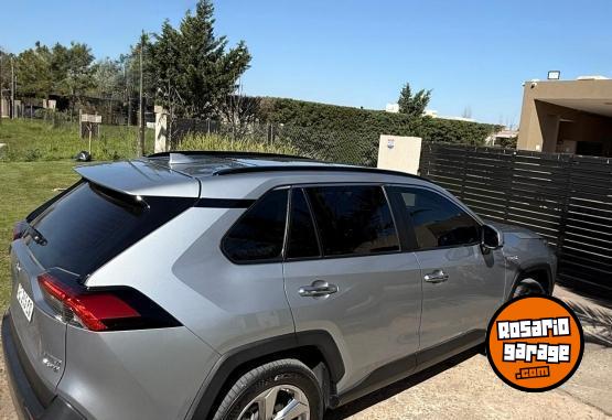 Camionetas - Toyota RAV4 2020 Electrico / Hibrido 133000Km - En Venta