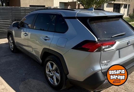 Camionetas - Toyota RAV4 2020 Electrico / Hibrido 133000Km - En Venta