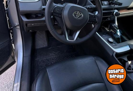 Camionetas - Toyota RAV4 2020 Electrico / Hibrido 133000Km - En Venta