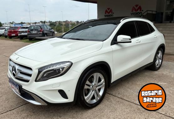 Autos - Mercedes Benz GLA 200 2016 Nafta 102000Km - En Venta