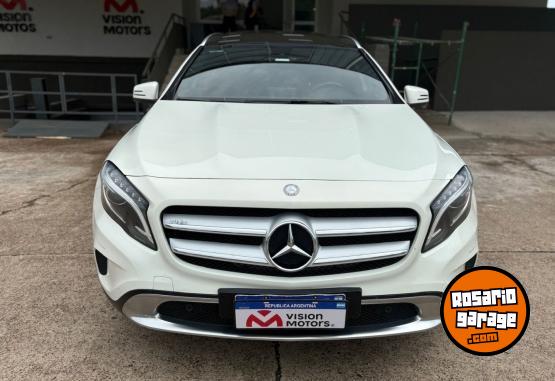 Autos - Mercedes Benz GLA 200 2016 Nafta 102000Km - En Venta