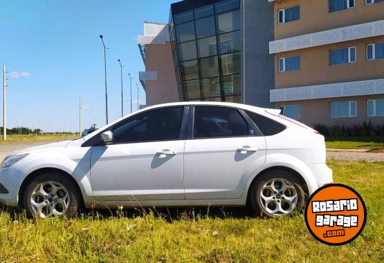 Autos - Ford FOCUS 2 Ghia Automatico 2013 Nafta 180000Km - En Venta