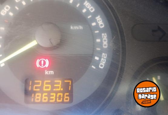 Autos - Chevrolet Classic 2012 Nafta 200000Km - En Venta