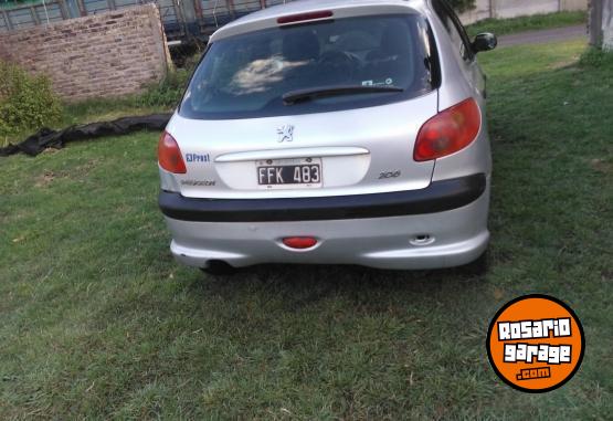 Autos - Peugeot 206 2005 Nafta 142000Km - En Venta