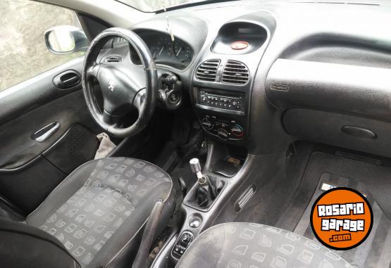 Autos - Peugeot 206 2005 Nafta 142000Km - En Venta