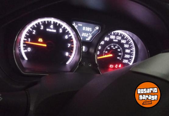 Autos - Nissan Versa Advance 2019 Nafta 8500Km - En Venta