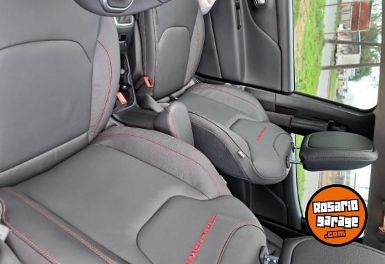 Camionetas - Jeep RENEGADE TRAILHAWK 2023 Nafta 27000Km - En Venta