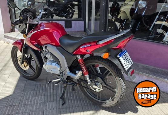 Motos - Suzuki 125 2024 Nafta 7000Km - En Venta
