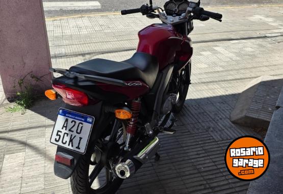 Motos - Suzuki 125 2024 Nafta 7000Km - En Venta