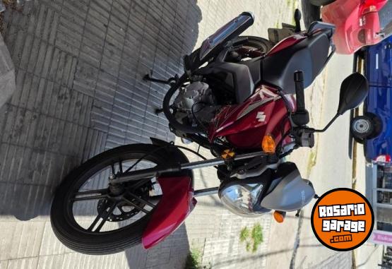 Motos - Suzuki 125 2024 Nafta 7000Km - En Venta