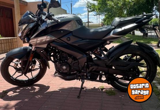Motos - Bajaj Rouser NS200 2023 Nafta 2500Km - En Venta