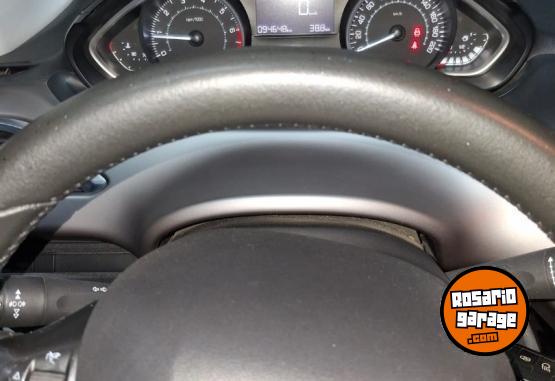 Autos - Peugeot 208 2017 Nafta 94000Km - En Venta