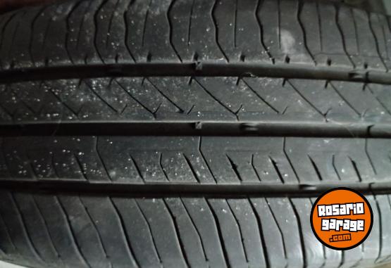 Accesorios para Autos - Vendo cubierta Continental 185 60 R15 - En Venta