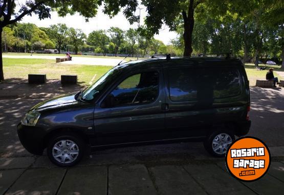 Utilitarios - Peugeot Partner furgón 2013 Nafta 130000Km - En Venta
