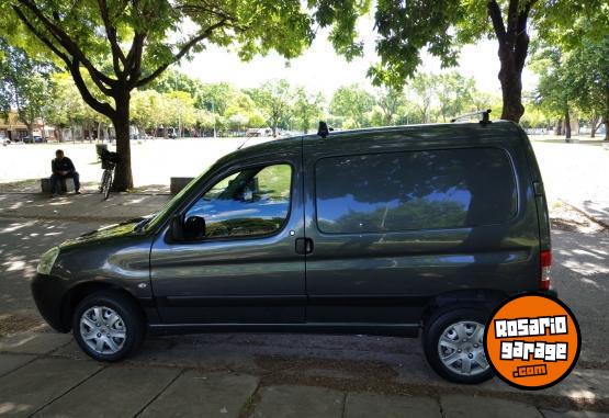 Utilitarios - Peugeot Partner furgón 2013 Nafta 130000Km - En Venta