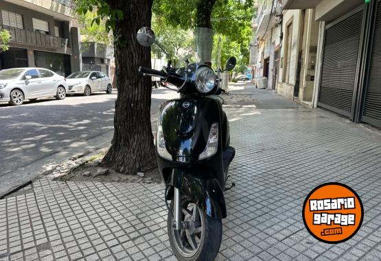 Motos - SYM FIDDLE II 2021 Nafta 20500Km - En Venta