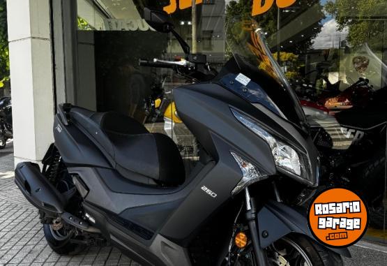 Motos - Kymco XTOWN 250 2024 Nafta 6600Km - En Venta