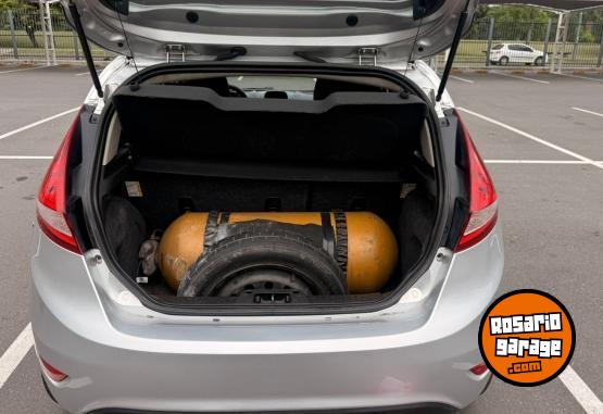 Autos - Ford Fiesta Kinetic Design 1.6 2013 GNC 175000Km - En Venta