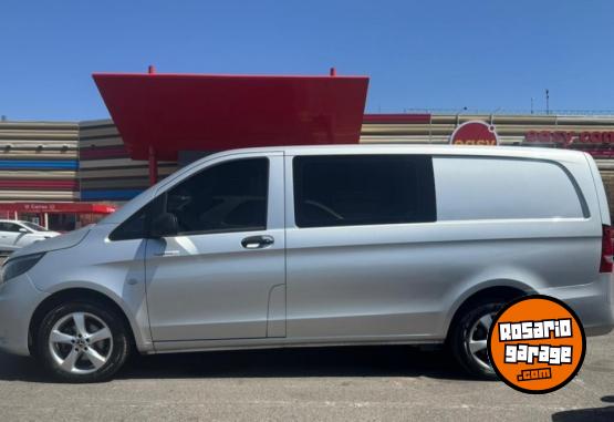 Utilitarios - Mercedes Benz Vito plus aa 2022 Diesel 118000Km - En Venta