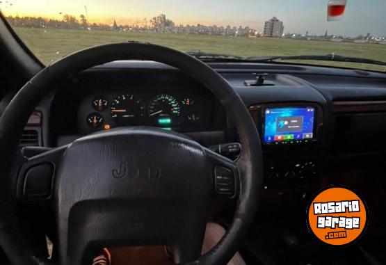 Camionetas - Jeep Grand cherokee 1999 Nafta 168000Km - En Venta