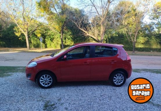 Autos - Fiat PALIO ATRACTIVE 1.4 2017 Nafta 120000Km - En Venta