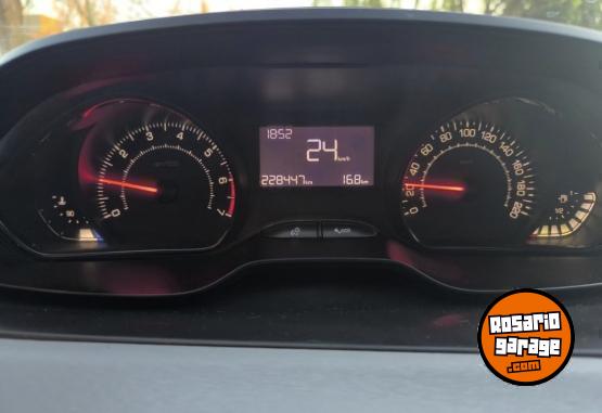 Autos - Peugeot 208 active 2014 Nafta 230000Km - En Venta