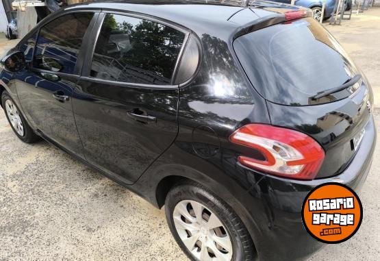 Autos - Peugeot 208 active 2014 Nafta 230000Km - En Venta