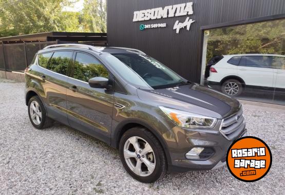 Camionetas - Ford KUGA 4X4 AT TITANIUM 2017 Nafta 120000Km - En Venta