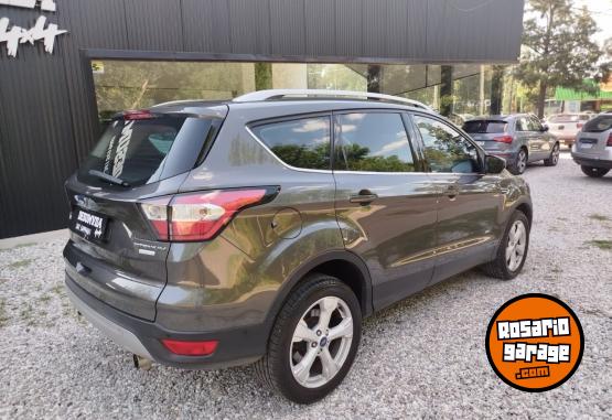 Camionetas - Ford KUGA 4X4 AT TITANIUM 2017 Nafta 120000Km - En Venta
